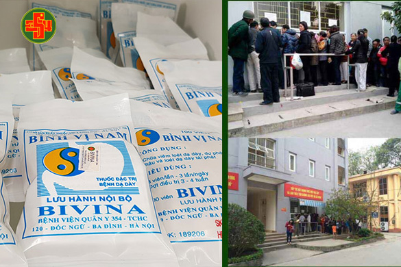 A doctor talking to an elderly patient in a hospital room.
