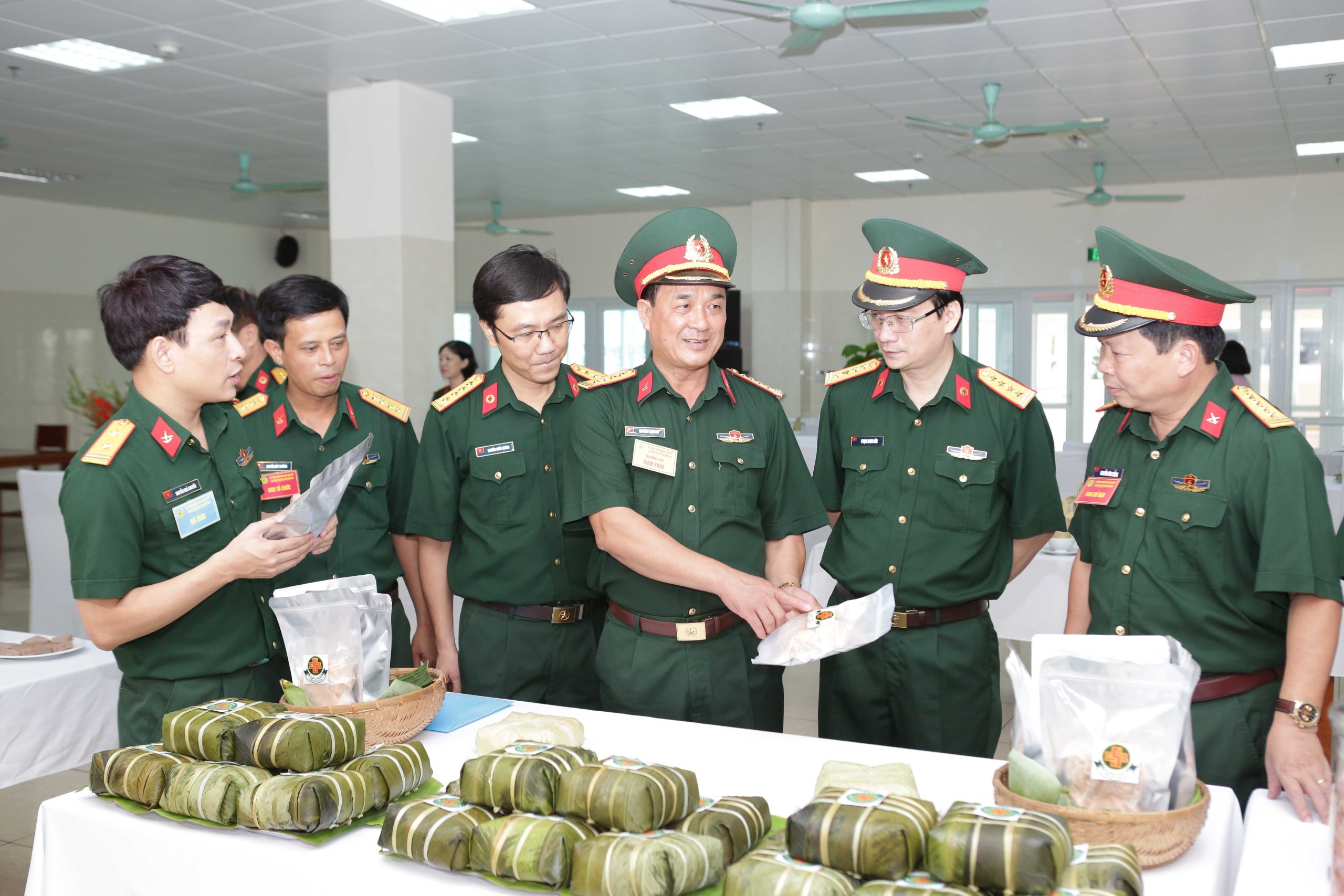 Công tác Hậu cần, chính trị